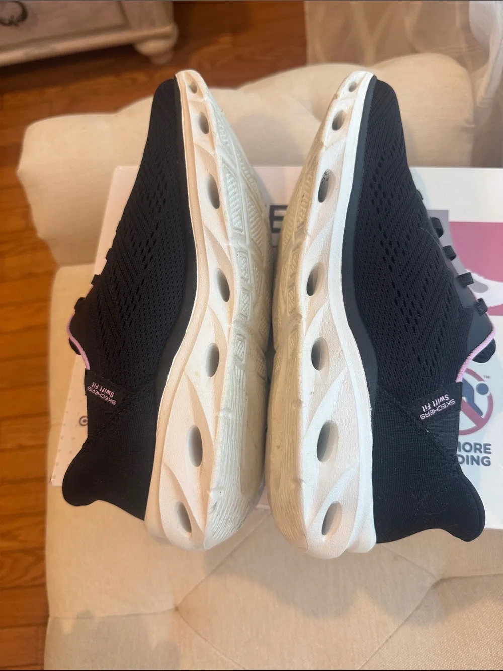 Skechers Swift Fit Pink Swift-Fit Slip-On Athletic Sneakers NWT